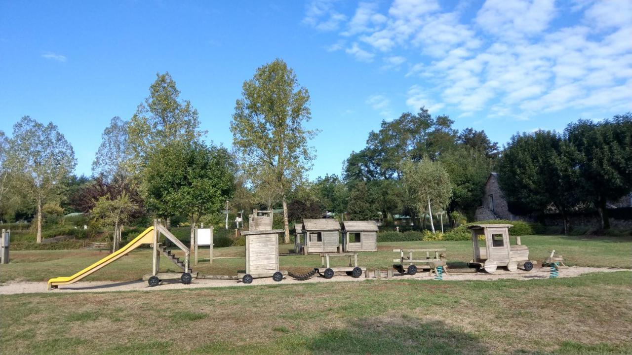 מלון Canet-de-Salars Camping Le Caussanel מראה חיצוני תמונה